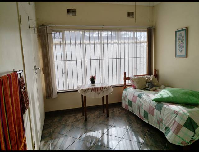 3 BEDROOM HOUSE FOR SALE IN KEMPTON PARK EXT 4
